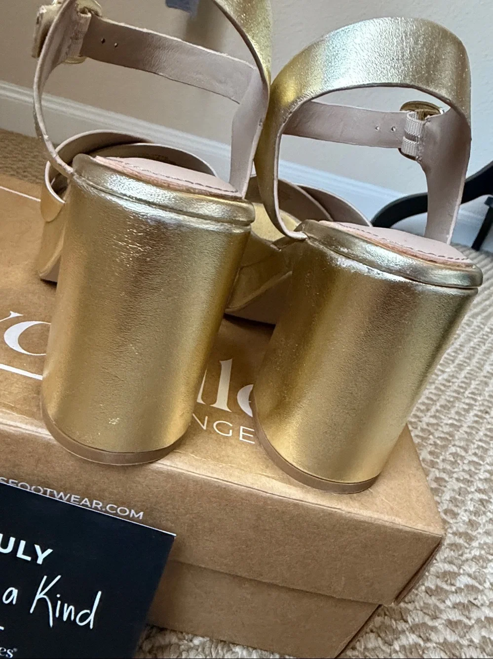 Seychelles Gold leather platform Sandals. New in Box / dust bag